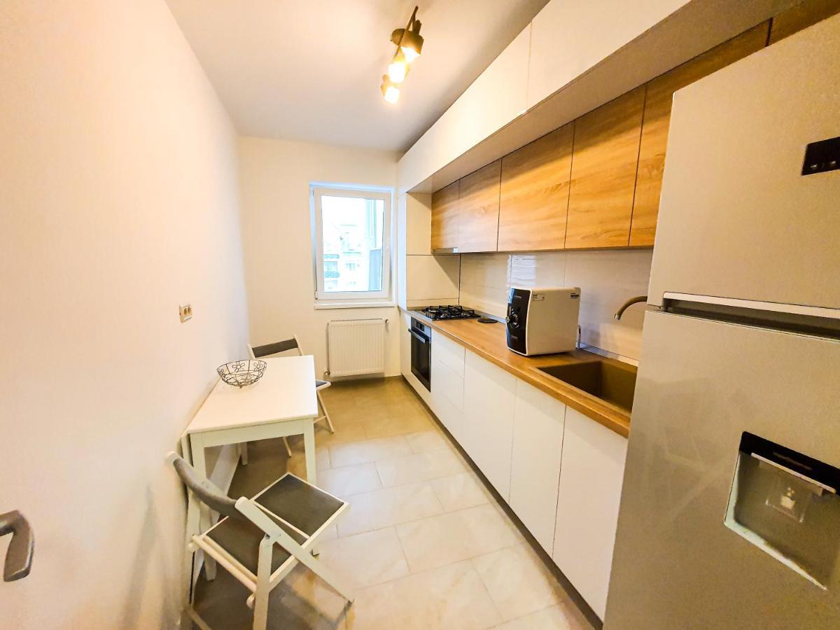 Luxurious Retreat 1Br Apartment With Netflix, Private Parking And Self Check In Popesti-Leordeni Exterior photo